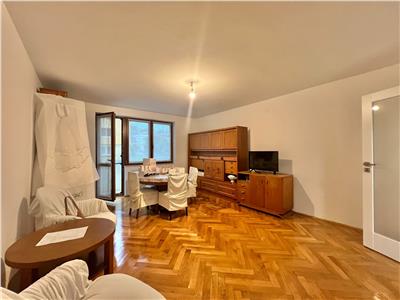 Apartament cu 3 camere de vanzare in Sibiu zona Strand